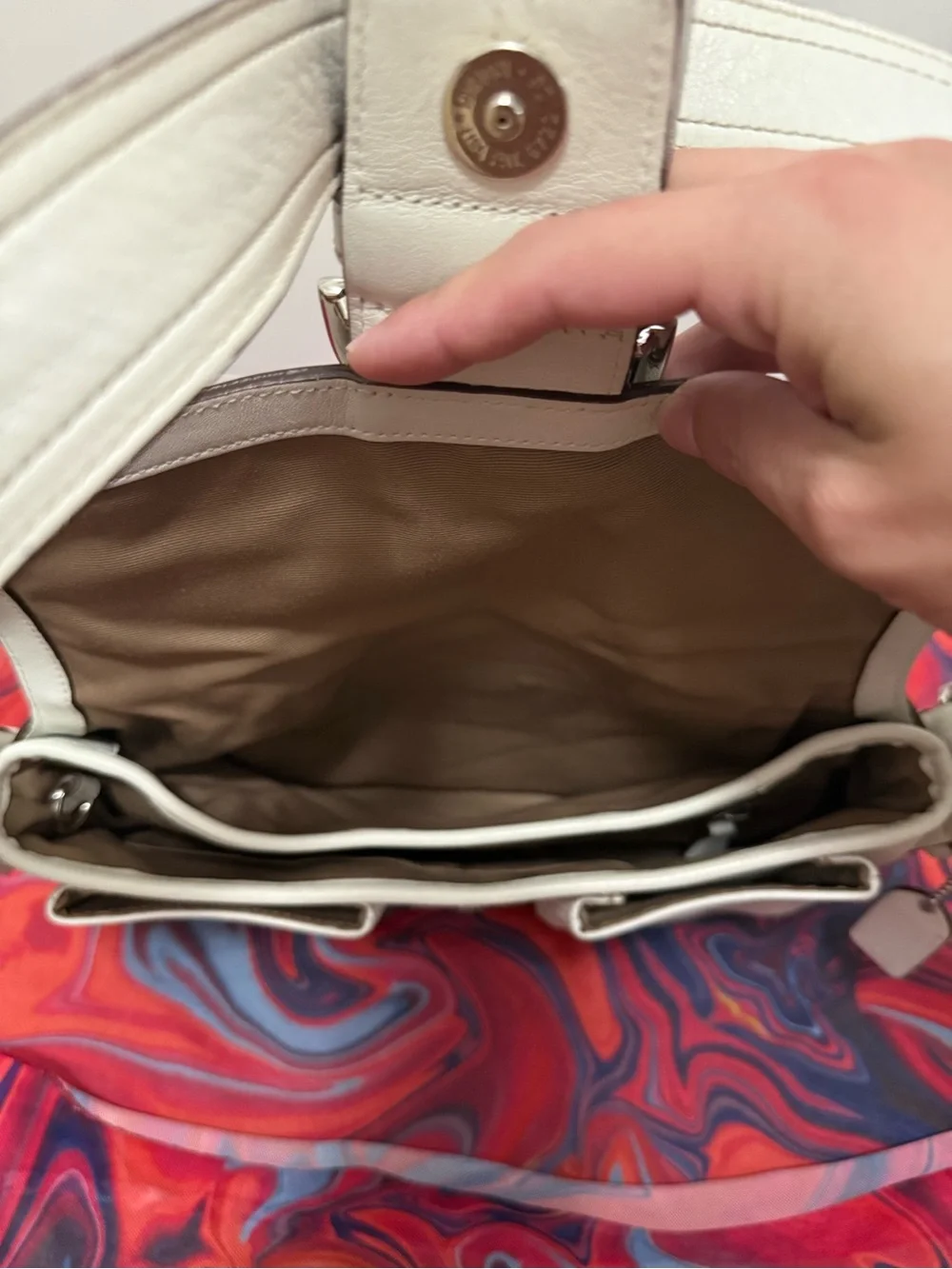 Rare Archival Vintage Y2K Coach Soho White Leather Buckle Hobo Bag